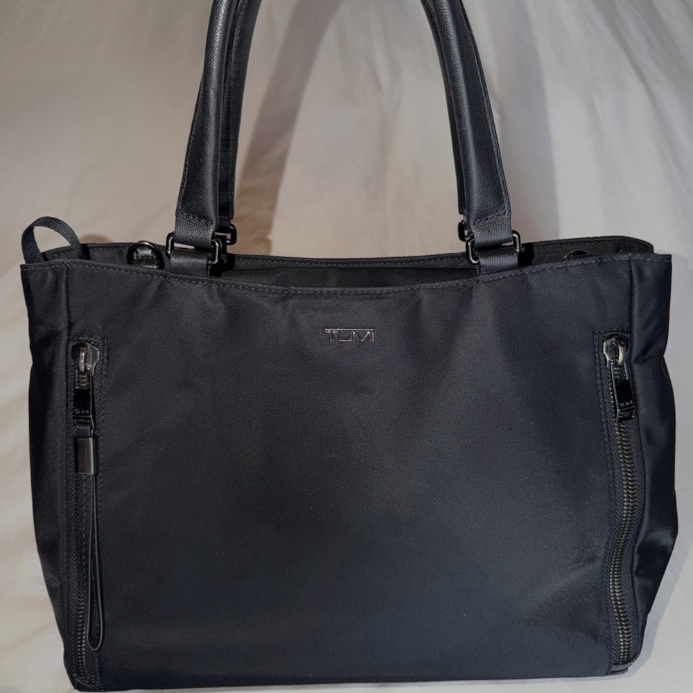 Tumi Voyageur Valetta Medium Tote